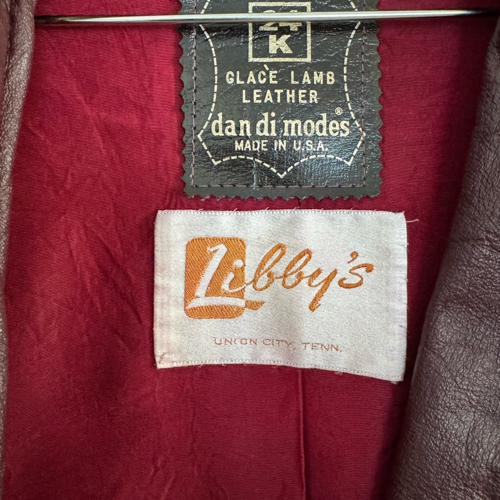 Women's burgundy Leather Trench Coat - Picture 3 of 3